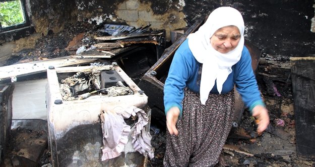 Çıkan yangında her şeyini kaybeden acılı kadın gözyaşı döktü
