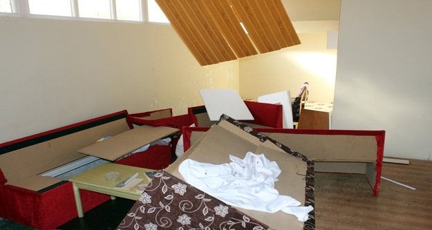 FETÖ'den kapatılan okulda tuvalet arkasında gizli toplantı salonu bulundu