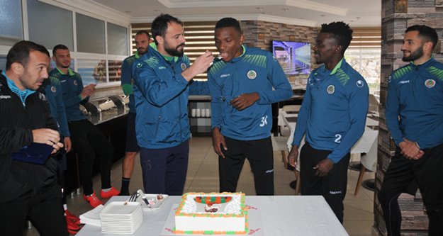 Fofana'ya sürpriz kutlama