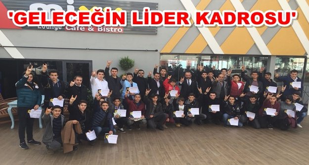 Liseli ülkücüler kahvaltıda buluştu