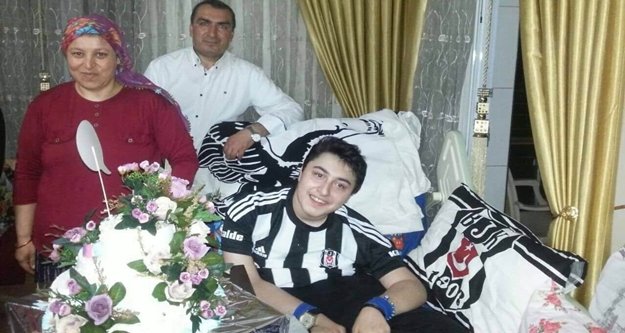 Oğlunun ölümüne dayanamayan anne vefat etti