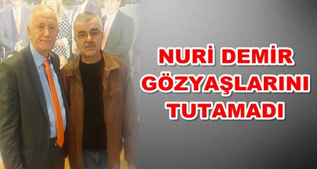 Seçim ofisinde duygusal anlar: 'Bana babalık yaptın'
