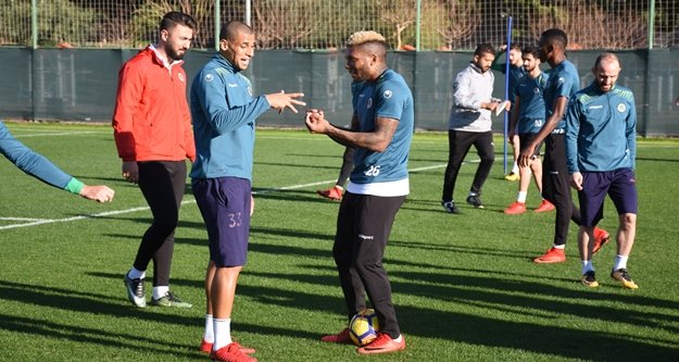 Vagner Love antrenmana çıkmadı