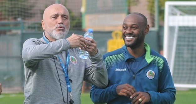 Vagner Love kampa katıldı