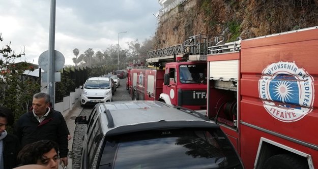 Yat limanındaki restoran yangını korkuttu