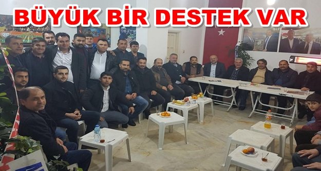 Yiğit'in seçim ofisi dolup taşıyor