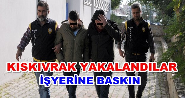 Alanya'da silah kaçakçılarına suçüstü