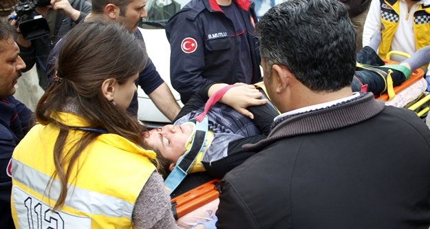 Çatıda mangal keyfi hastanede bitti