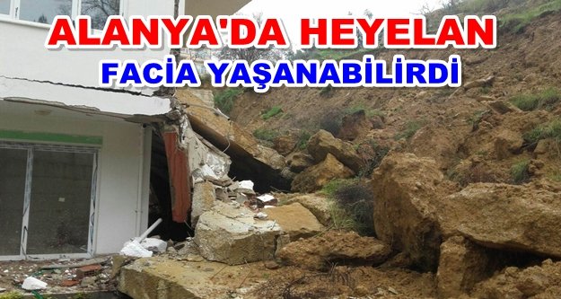 İstinat duvarı apartmanın üzerine çöktü