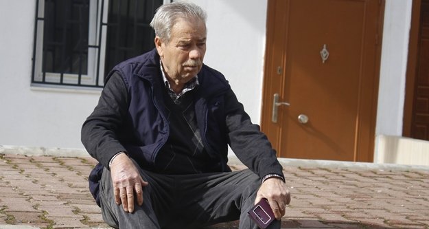 Oğlunun bıçakla yaralayıp eve almadığı babanın yardım feryadı