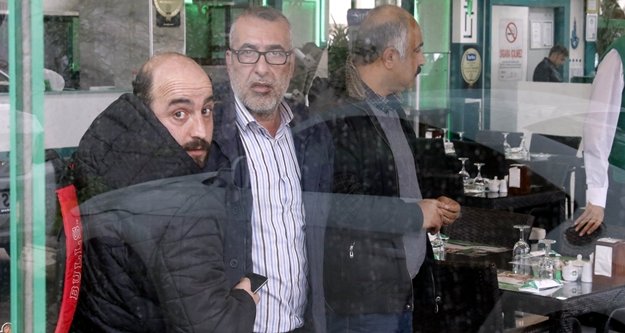 Yemek masasındaki ev pazarlığı İranlı turiste pahalıya mal oldu