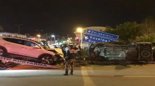 Alanya'da feci kaza! Araçlar hurdaya döndü