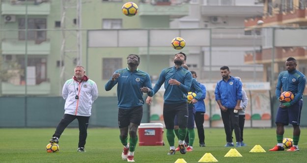 Alanyaspor, Başakşehir'e hazırlanıyor