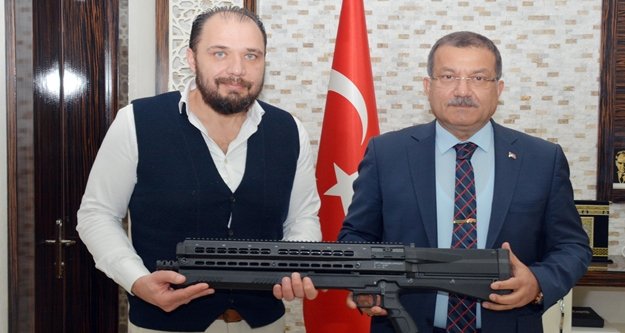 Antalya polisine çok amaçlı operasyon silahı