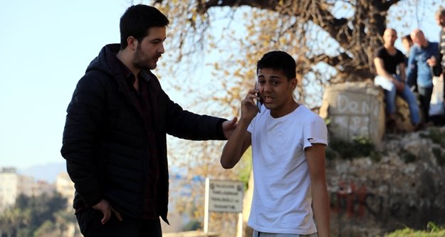Arkadaşına fotoğrafını çektirip gözü önünde 30 metreden atladı