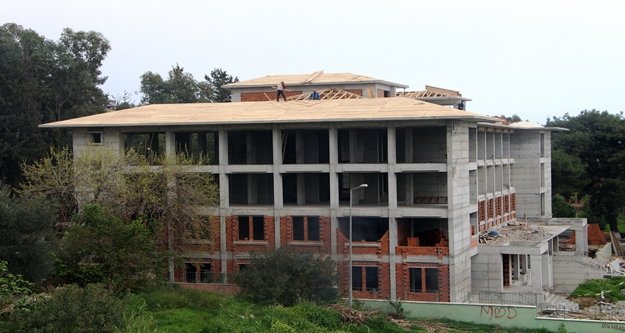 Çatıda tehlikeli çalışma