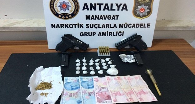 Komşuda uyuşturucu operasyonları