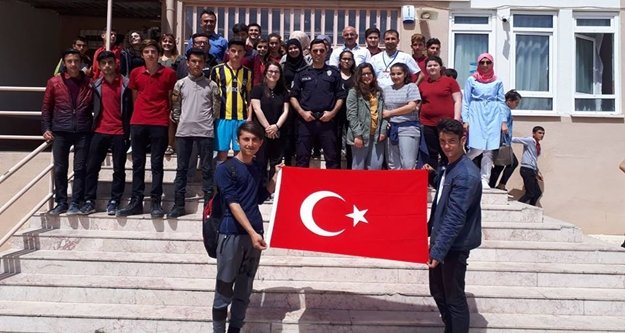 Alanya'da öğrencilere kariyer eğitimi