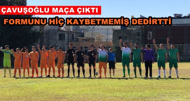 Bakan Çavuşoğlu, lise öğrencileriyle futbol maçı yaptı