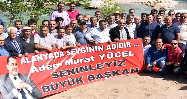 Başkan Yücel muhtarlarla yaylada buluştu