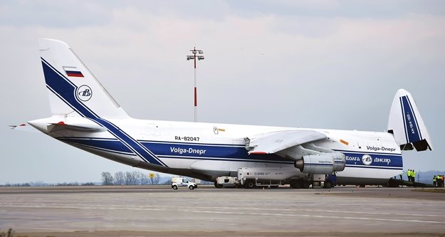 Dünyanın en büyük 2. kargo uçağı Antalya'ya geliyor