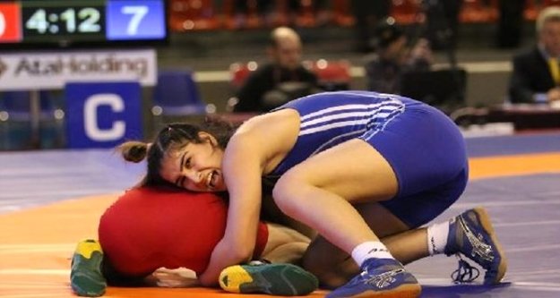 Kadınlar Alanya'da güreşecek