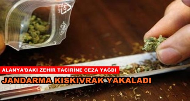 Otel müşterisine esrar satmak isterken...