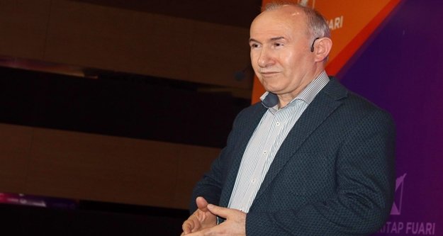 Prof. Dr. Şimşirgil'nden tarihi dizilere eleştiri