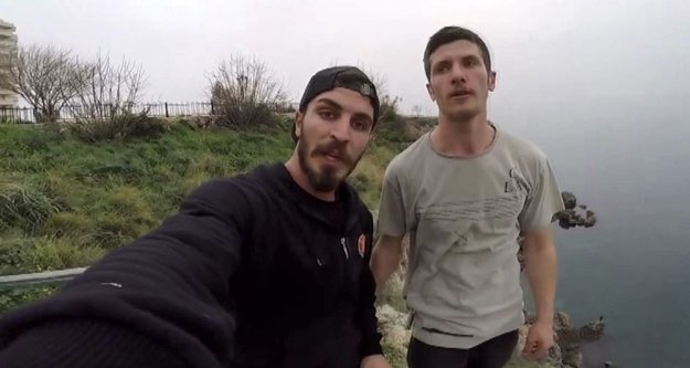 Sosyal medya için canlarını hiçe sayıyorlar