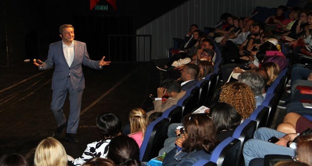 Ünlü profesör Alanya halkıyla buluştu