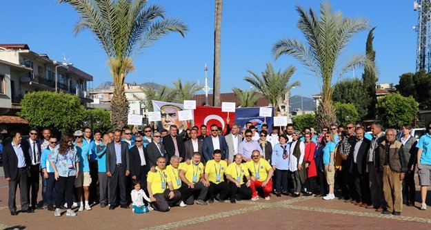 Zıpkıncılar, mehter eşliğinde kortej yürüyüşü yaptı