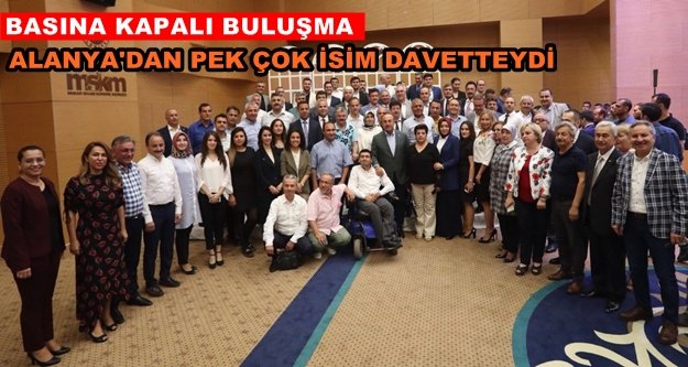 Bakan Çavuşoğlu, milletvekili adayları ile iftarda buluştu