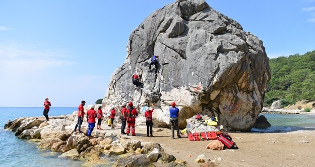 Gerçeğini aratmayan kurtarma tatbikatı