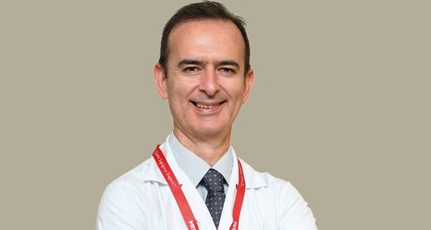 “Meme küçültme ameliyatı sırt ağrılarına çözüm olabilir”