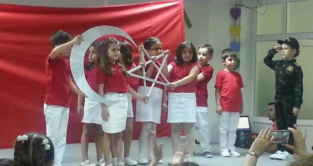 Okudular, bayram yaptılar ve plaketi kaptılar