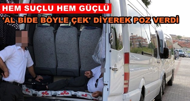 Yasak yerde park eden tur minibüsü şoförleri gazeteciyle tartıştı