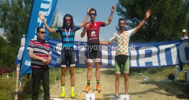 Yunus Alanya'ya madalya ile döndü