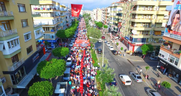 Alanya AK Partiden görkemli istikrar yürüyüşü