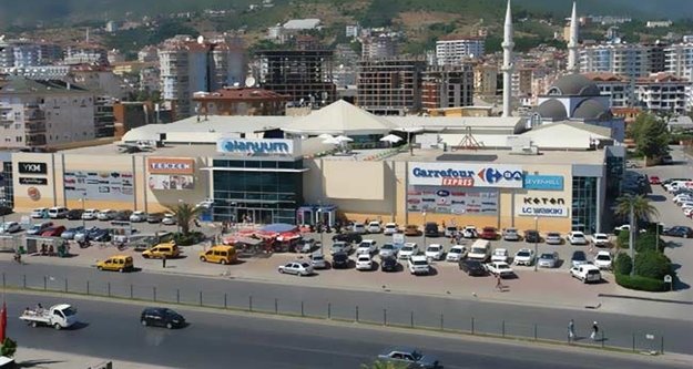 AVM'lerin bayramda tatil kararı iptal edildi