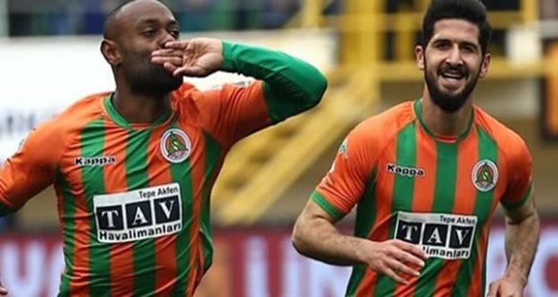 Beşiktaş'tan Emre Akbaba için sürpriz takas teklifi