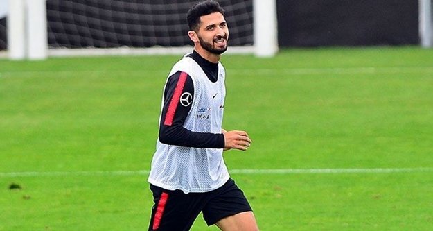 İtalyanlar Emre Akbaba'yı duyurdu