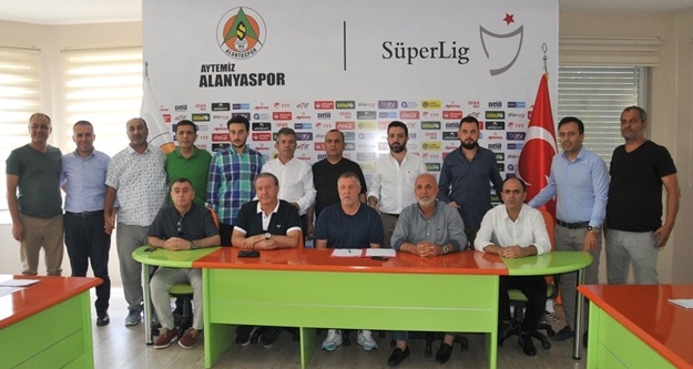 Mesut Bakkal Alanyaspor'la nikah tazelendi