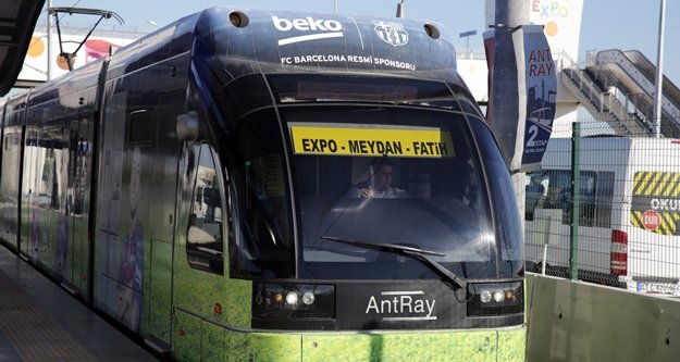 Resmi plakalı otobüsler ve tramvay bayramda ücretsiz