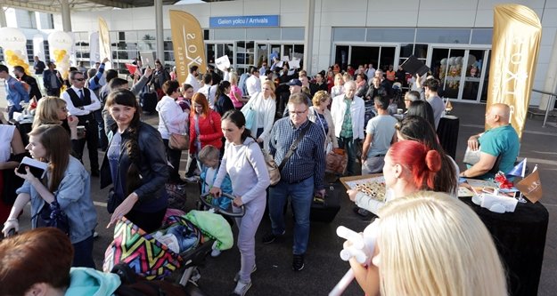 Rus turist rekorları kırıyoruz