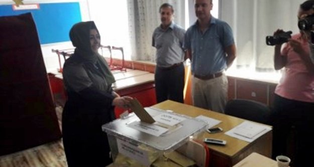 Sena Nur Çelik oyunu Alanya'da kullandı