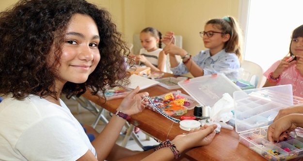AKBEM yaz kurslarına yoğun ilgi