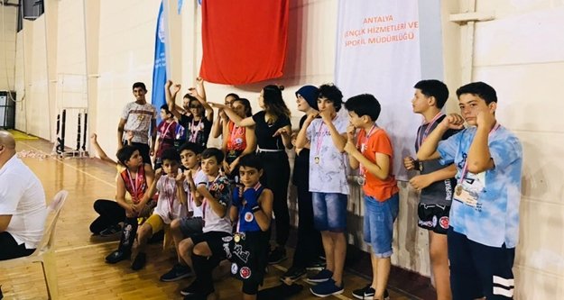 Alanya Belediyespor 16'da 16 yaptı