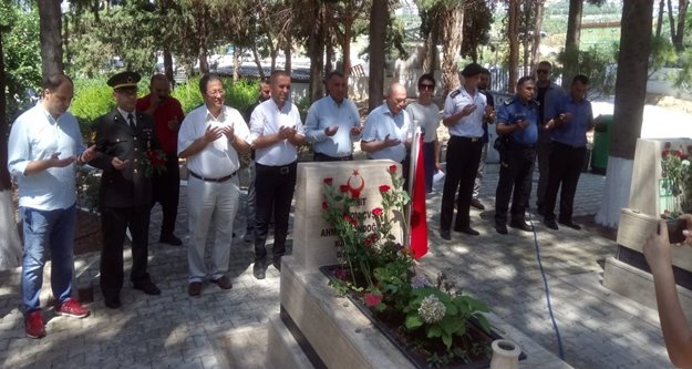 Alanya protokolünden şehitlik ziyareti