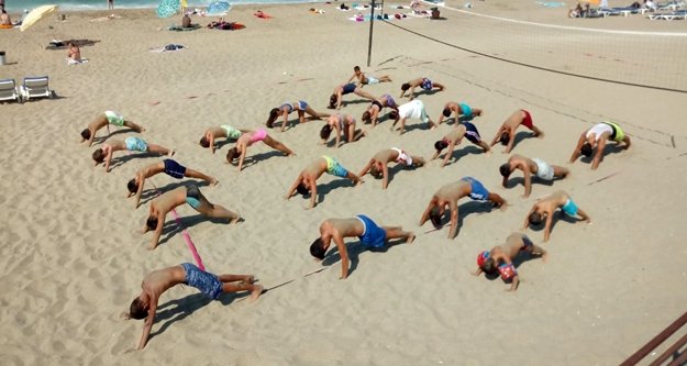 Alanyalı gençler yazı sporla geçiriyor
