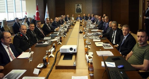 Başkan Çavuşoğlu istişare toplantısında